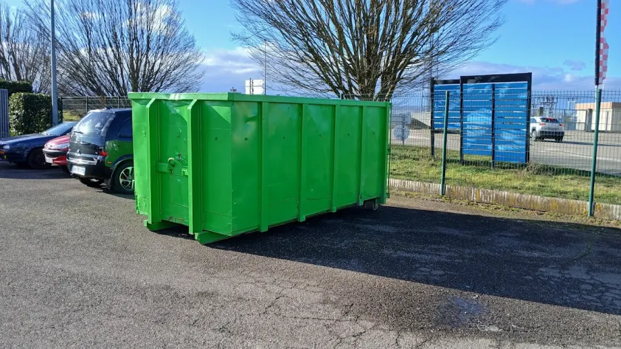 Réalisation Speedbenne : reprise d'une benne pleine par camion